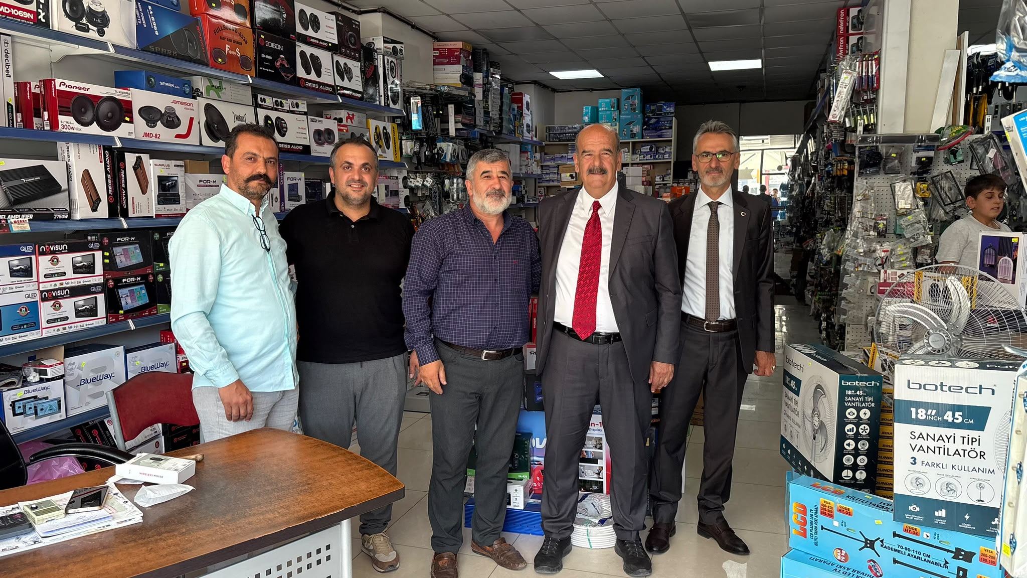 Süleyman Tan Sahada: 