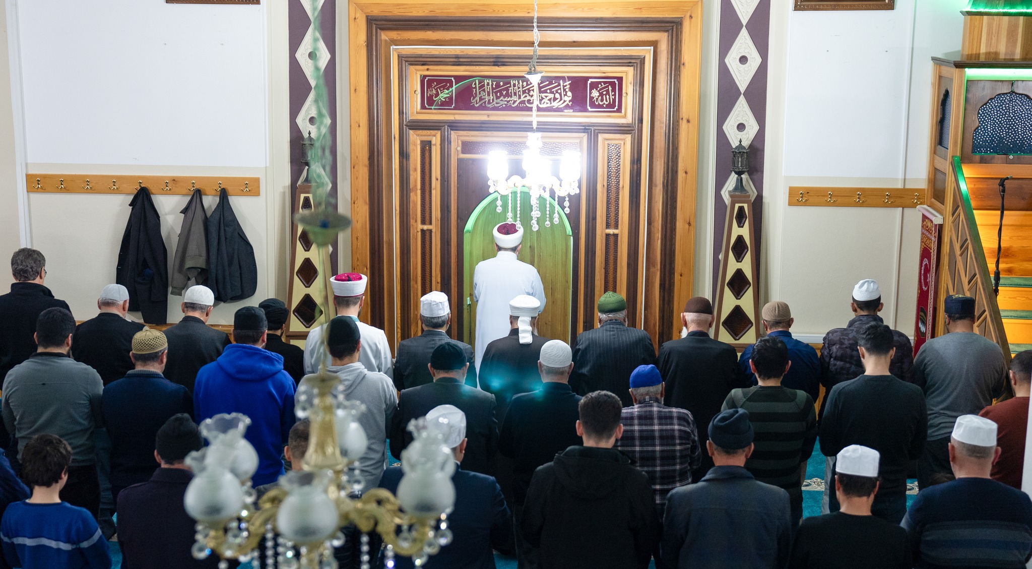 Hatimle kılınan teravih namazına yoğun ilgi.
