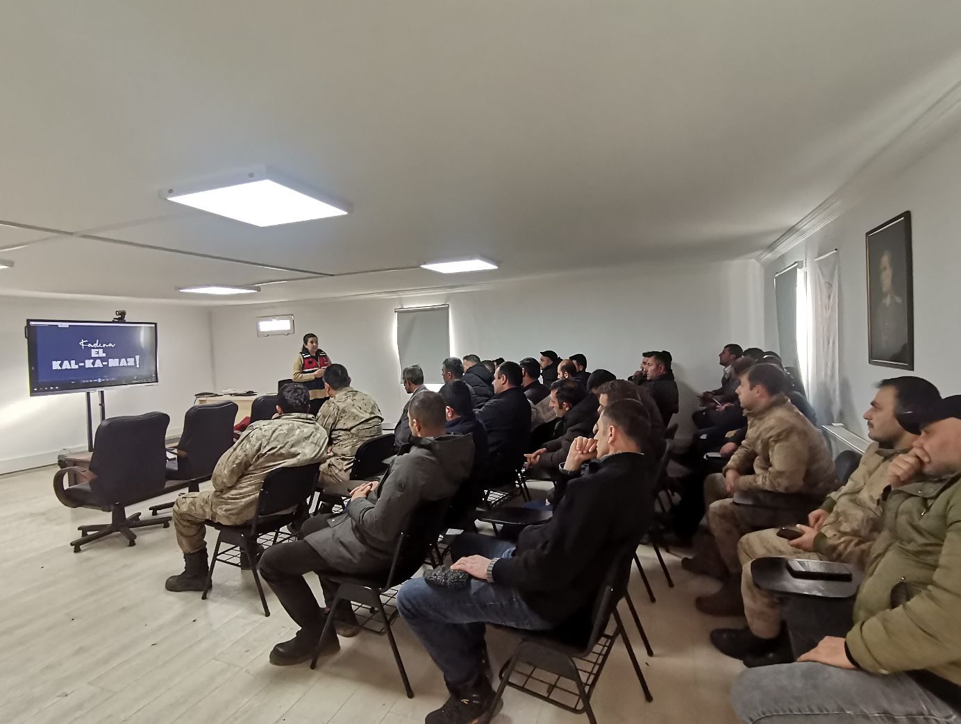 Güvenlik Korucularına Yönelik Bilgilendirme Faaliyeti Yapıldı 