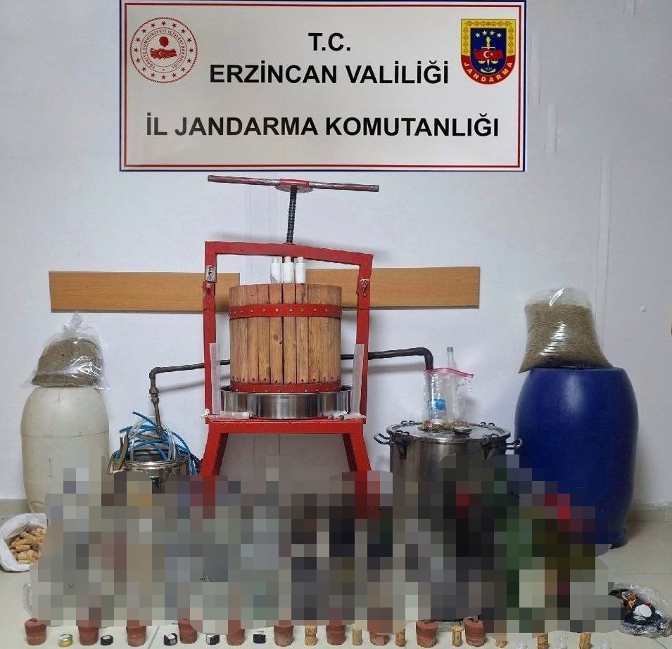 Sahte Alkol Ele Geçirildi