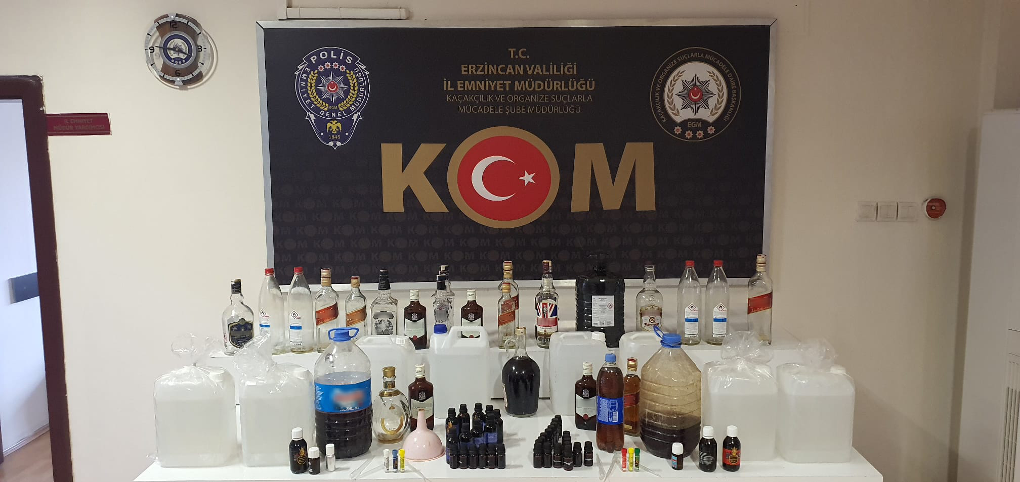 Erzincan'da kaçak içki operasyonu