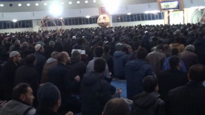 Mevlid Kandilinde Camiler Doldu Taştı
