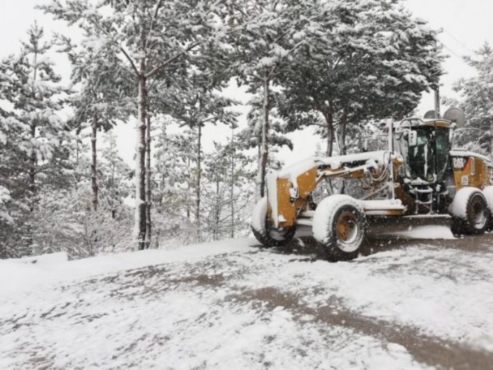 Erzincan’da 17 Köy Yolu Ulaşıma Kapandı
