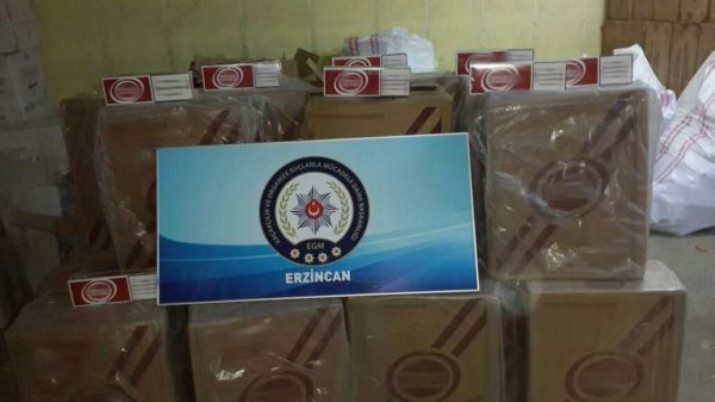 Piyasa Değeri 90 Bin TL Olan Kaçak Sigara Yakalandı