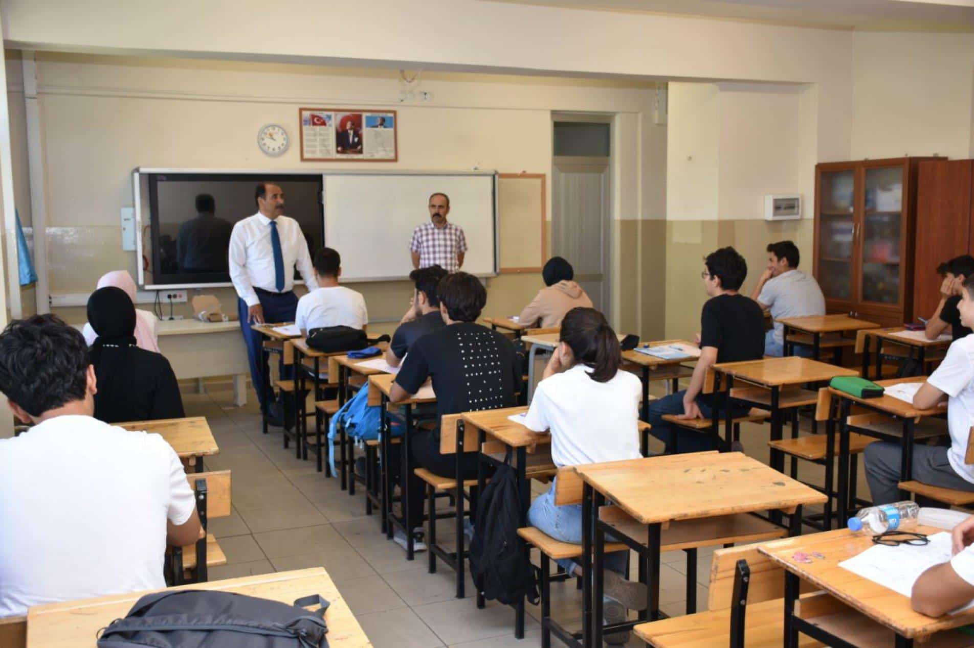 Yaz Dönemi Destekleme ve Yetiştirme Kursları Devam Ediyor