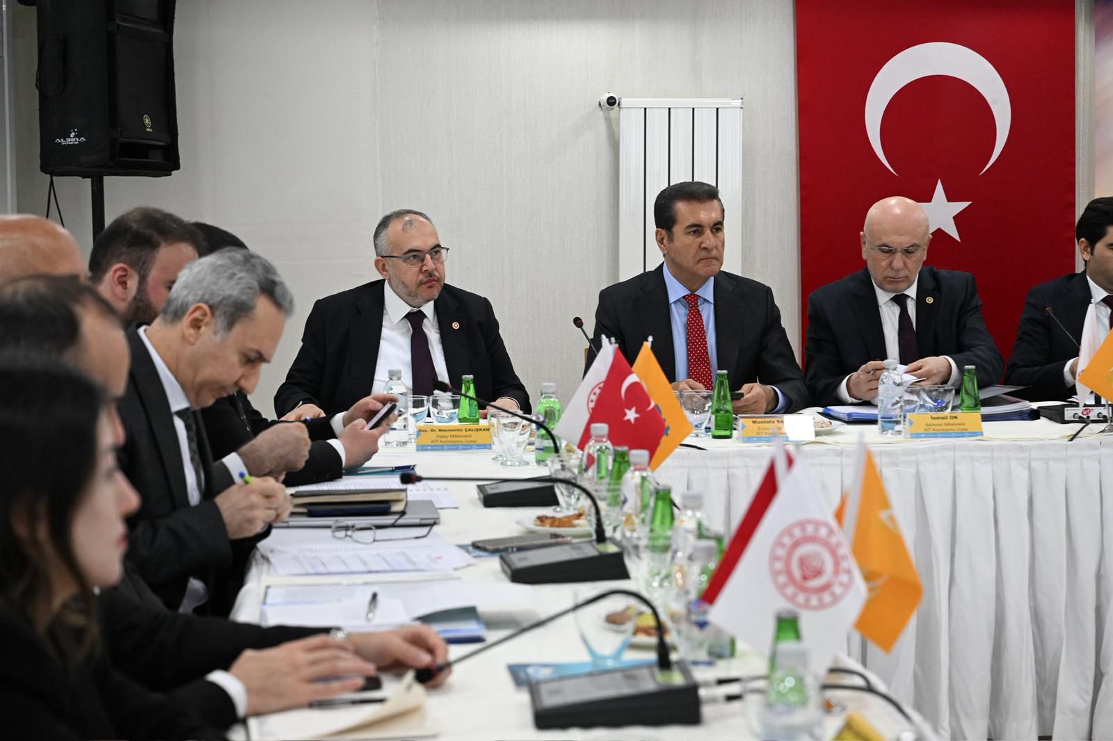 Sarıgül, “PTT Başmüdürlüğünü Kapatmayın, Kaybetmekten Bıktık!”