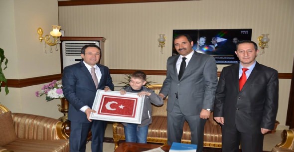 OTİZM FARKINDALIK AYI KUTLANDI