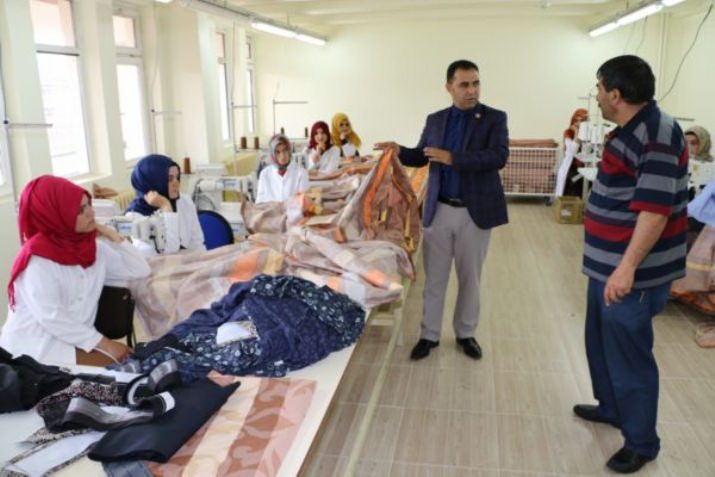 Bayanlar Üretiyor Otlukbeli Güçleniyor