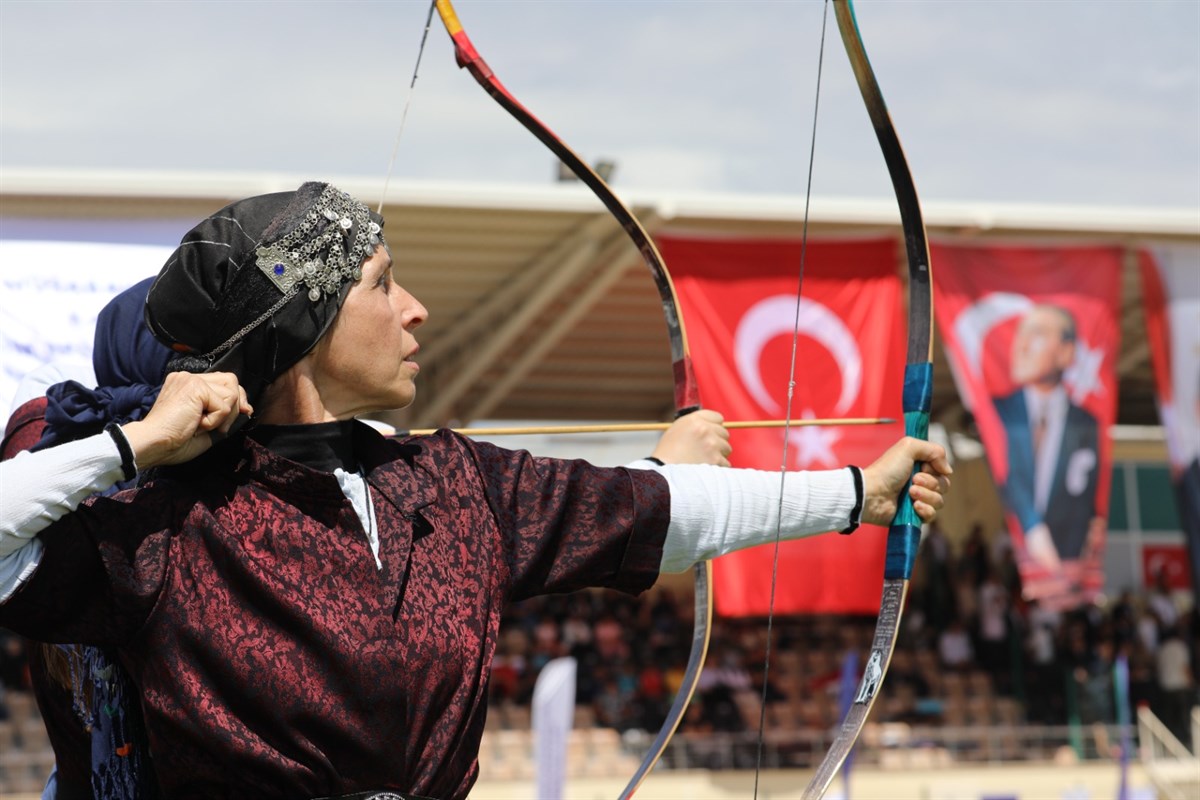 ErzinCANFest 2022'nin Üçüncü Günü Okçuluk ve Cirit Yarışmaları