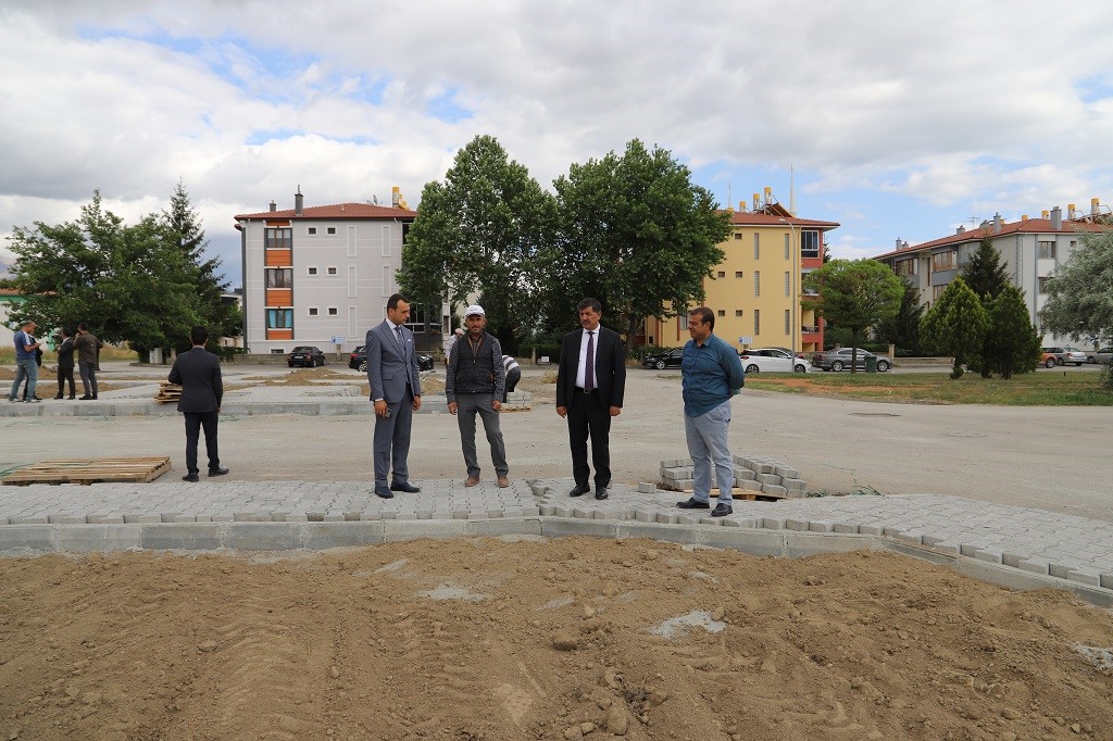 Erzincan Belediyesi yeni parklar kazandırmaya devam ediyor