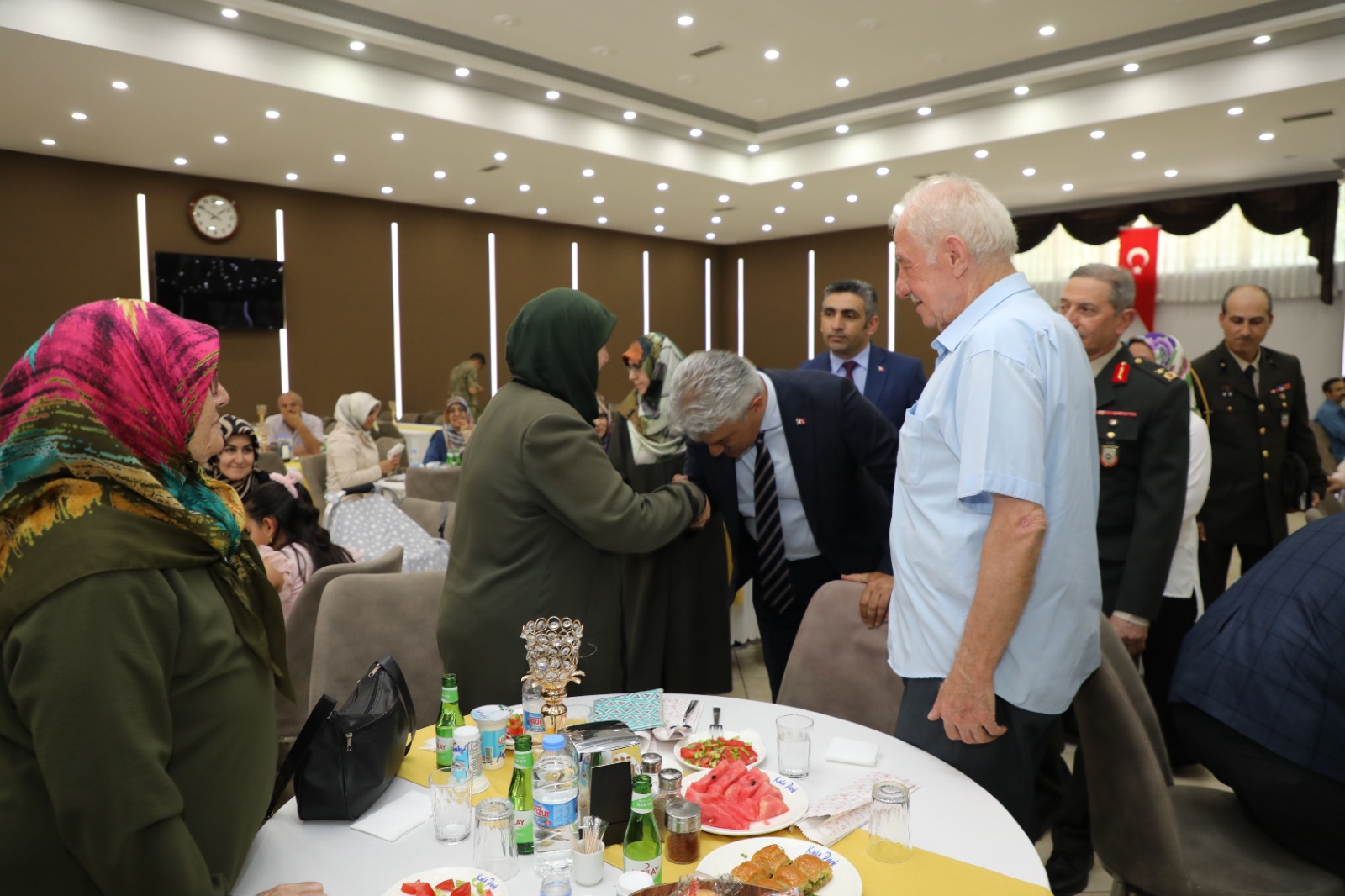 Şehit Aileleri ve Gazilerle Yemekte Bir Araya Gelindi