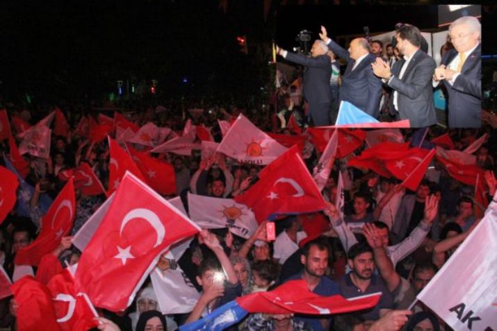 Erzincan’da AK Parti Seçim Kutlaması