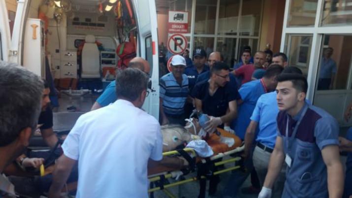 Silahlı Saldırı 5 Ölü 2 Yaralı