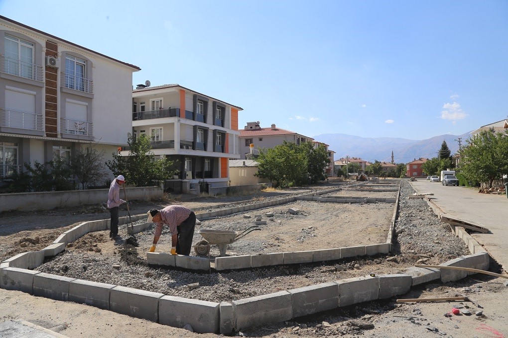 Erzincan’a yeni parklar kazandırılıyor