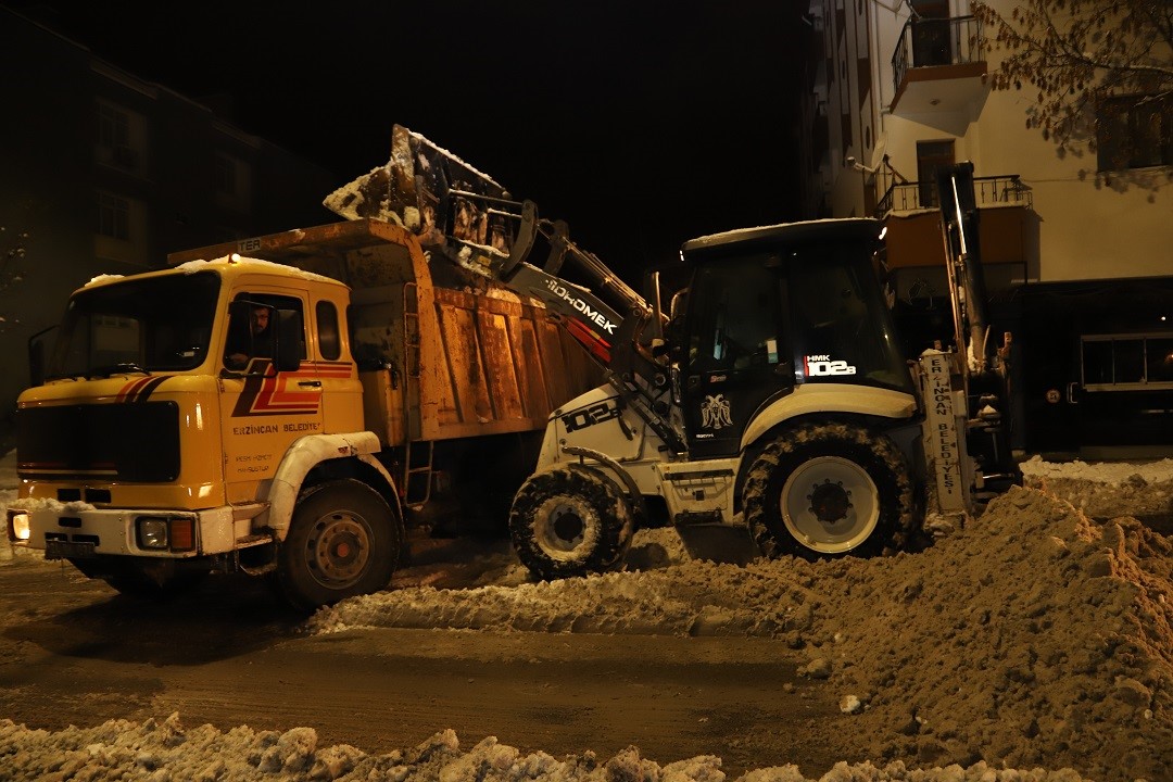 Kar Kütleleri Şehir Merkezi Dışına Taşınıyor