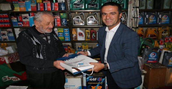 BAŞKAN POLAT EN YAŞLI ÜYEYİ ZİYARET ETTİ