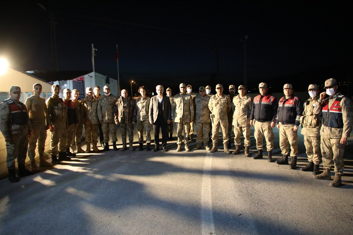 Vali Makas, İftarda Güvenlik Güçleri İle Bir Araya Geldi