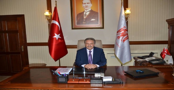 VALİ KAHRAMAN: BARIŞ HUZUR VE SAĞLIK DİLEDİ