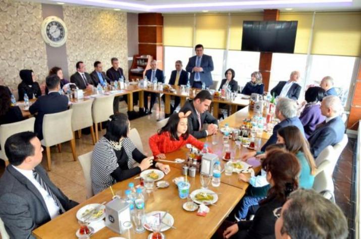 Tayinleri Çıkan Vali Yardımcısı ve Kaymakamlara Veda Yemeği